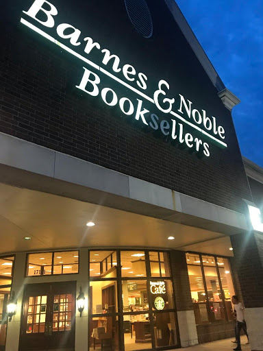 Book Store «Barnes & Noble», reviews and photos, 17111 Haggerty Rd, Northville, MI 48168, USA