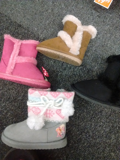 Home Goods Store «Shopko La Crosse North», reviews and photos, 2400 Rose St, La Crosse, WI 54603, USA