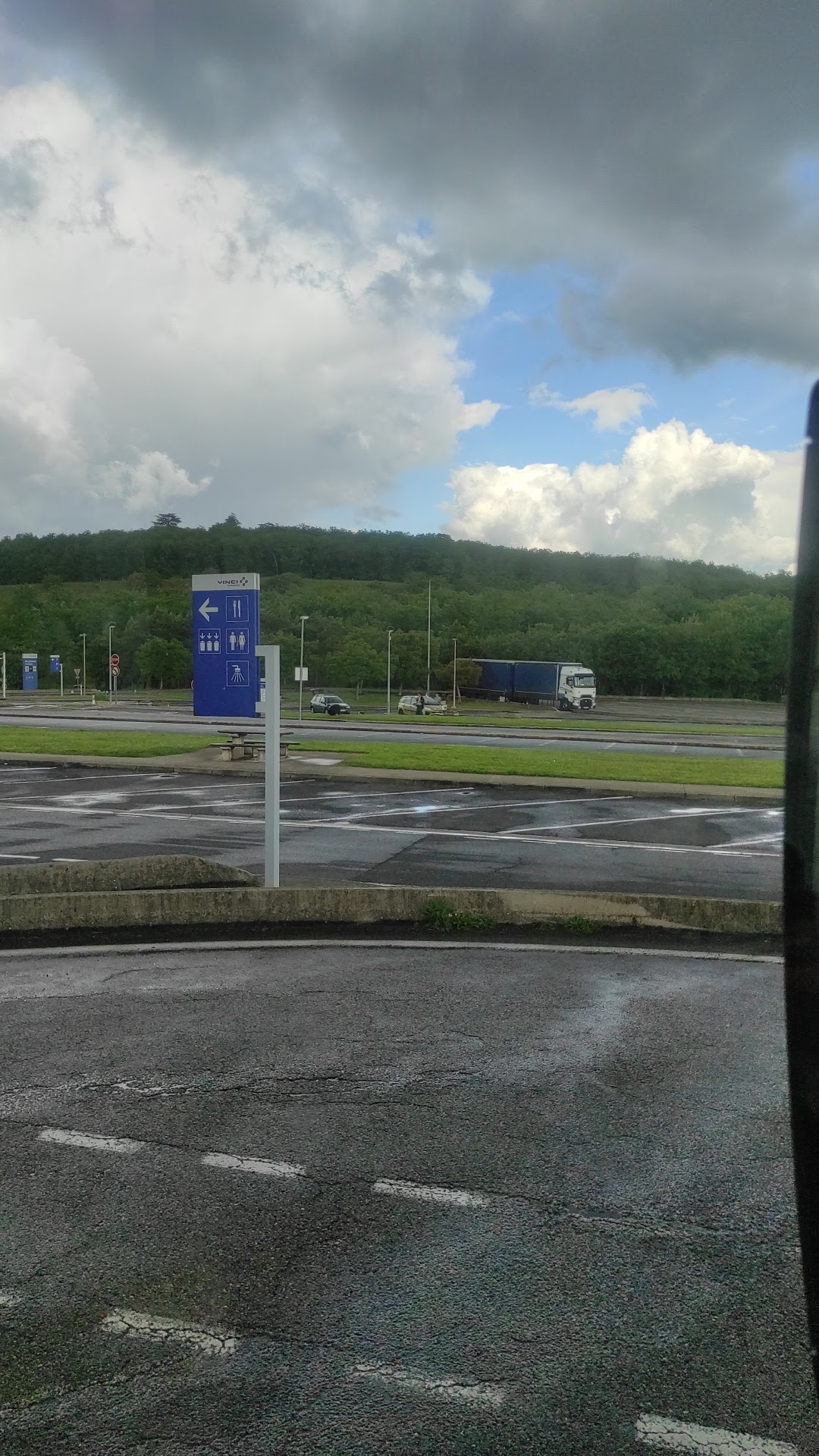 Photo n° 1 de l'avis de Omurbek.o fait le 13/05/2023 à 15:58