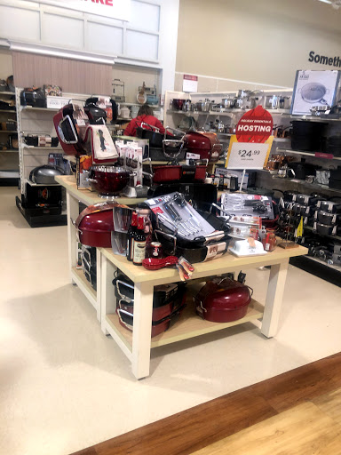 Department Store «HomeGoods», reviews and photos, 162 Everett Ave, Chelsea, MA 02150, USA