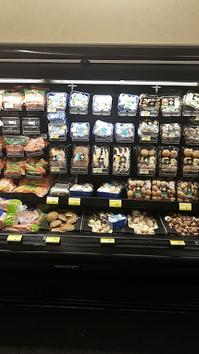 Grocery Store «Albertsons», reviews and photos, 110 E Carson St, Carson, CA 90745, USA