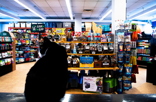 Pet Supply Store «Ruff Haus Pets», reviews and photos, 4652 N Rockwell St, Chicago, IL 60625, USA
