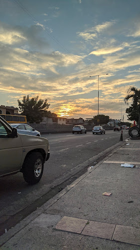 Opiniones de Parada "La 30" en Guayaquil - Servicio de taxis