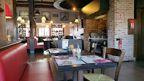 Atmosphère du Restaurant de grillades à la française Courtepaille à Saint-Apollinaire - n°15
