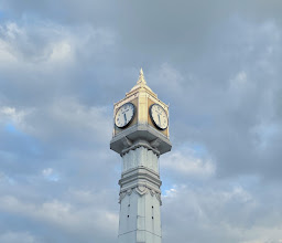 Phitsanulok Clock Tower roundabout photo