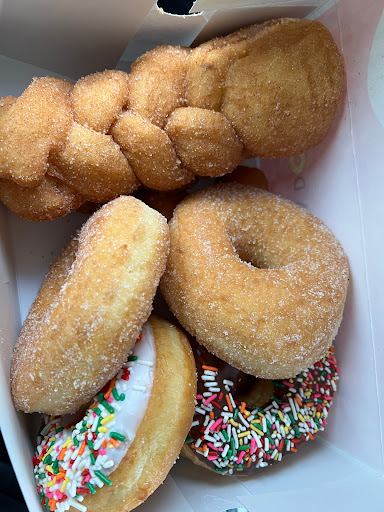 Donut Shop «Donut Hut», reviews and photos, 31 Little Canada Rd E, Little Canada, MN 55117, USA