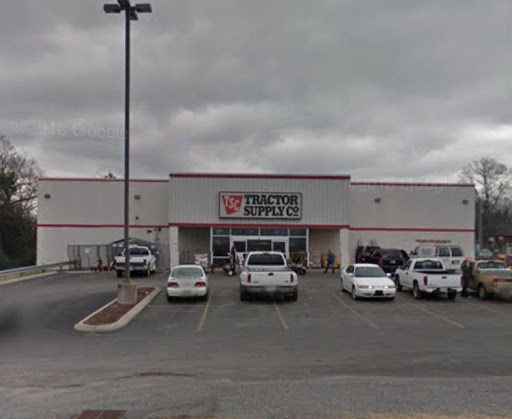 Home Improvement Store «Tractor Supply Co.», reviews and photos, 1714 N Main St, Shelbyville, TN 37160, USA