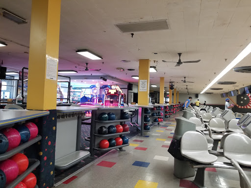 Bowling Alley «Linden Lanes», reviews and photos, 741 N Stiles St, Linden, NJ 07036, USA