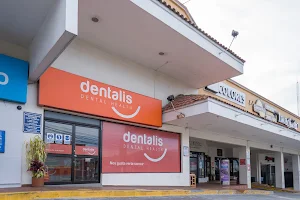 Dentalis Cumbayá image