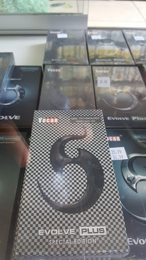 Tobacco Shop «The House of Vape and Smoke», reviews and photos, 944 W 6th St #114, Corona, CA 92882, USA