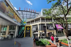 Rosebank Mall image
