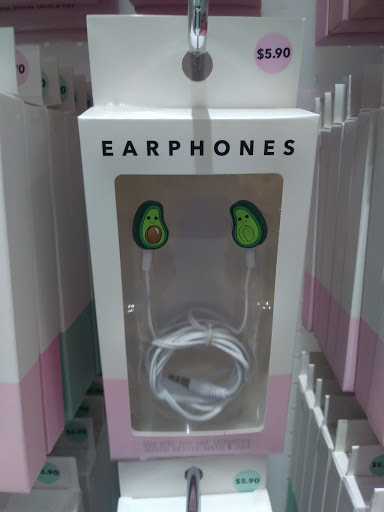 Clothing Store «Forever 21», reviews and photos, 5000 S Arizona Mills Cir #590, Tempe, AZ 85282, USA