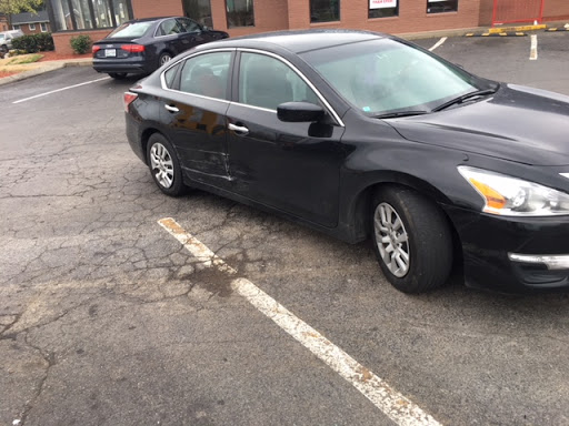 Auto Body Shop «Service King Collision Repair of Downtown Nashville», reviews and photos, 200 Main St, Nashville, TN 37213, USA