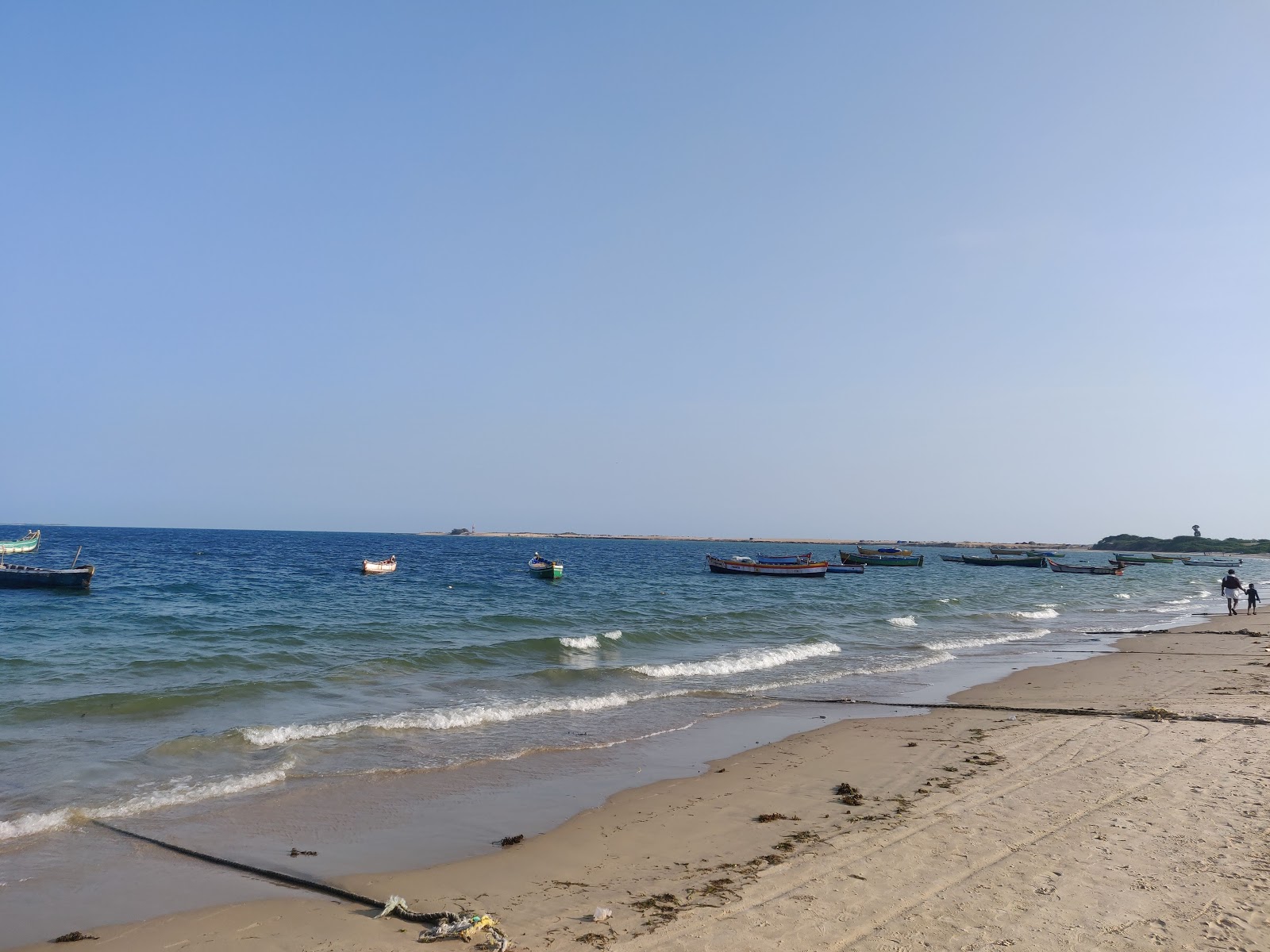 Valinokkam Beach的照片 带有宽敞的海岸线