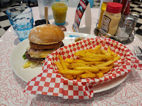 Cheeseburger du Restaurant Holly's Diner à Athis-Mons - n°2