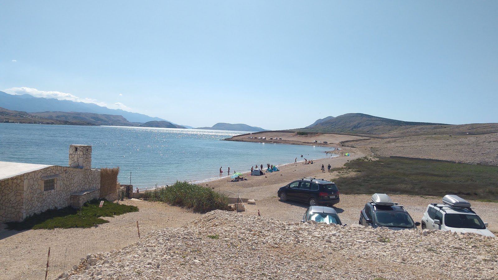 Photo de Prnjica beach avec rivage droit, long