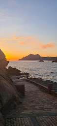 Photo n°12 de Le Soleil Couchant à Ota ()