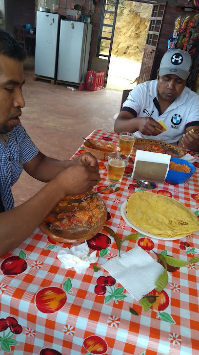 Comedor El Mirador - FRENTE AL BACHILLERATO UN LADO DEL ARCO CUICATLAN, 68660 OAXACA, Oax., Mexico