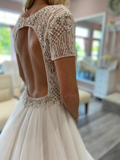 Bridal Shop «Here Comes The Dress», reviews and photos, 850 E 1050 N #101, Chesterton, IN 46304, USA