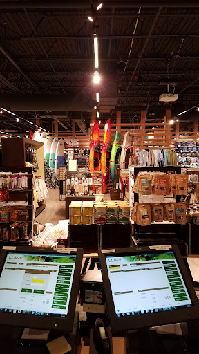 Clothing Store «L.L. Bean», reviews and photos, 25225 Cedar Rd, Lyndhurst, OH 44124, USA