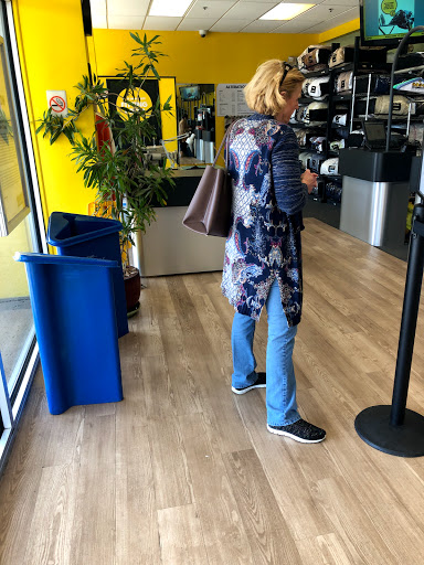 Dry Cleaner «ZIPS Dry Cleaners», reviews and photos, 618 York Rd, Warminster, PA 18974, USA