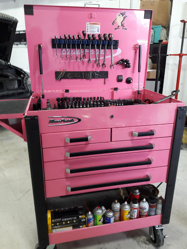 Auto Repair Shop «Auto Center - MERCEDES & BMW Repair Specialists», reviews and photos, 3065 W 80th St, Hialeah, FL 33018, USA