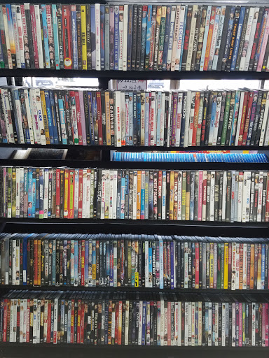 Pawn Shop «Todds Pawn Shop», reviews and photos, 300 N Milwaukee Ave # G, Lake Villa, IL 60046, USA