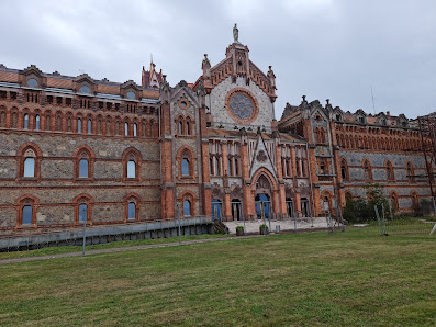 Fundación Comillas Avda. de la Universidad Pontificia, s/n, 39520 Comillas, Cantabria, España