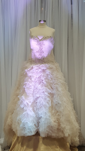 Bridal Shop «Divas Closet Bridal Boutique», reviews and photos, 1034 Merriam Ln, Kansas City, KS 66103, USA