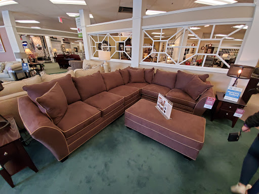 Furniture Store «Raymour & Flanigan Furniture and Mattress Store», reviews and photos, 85 Viewmont Mall, Scranton, PA 18508, USA