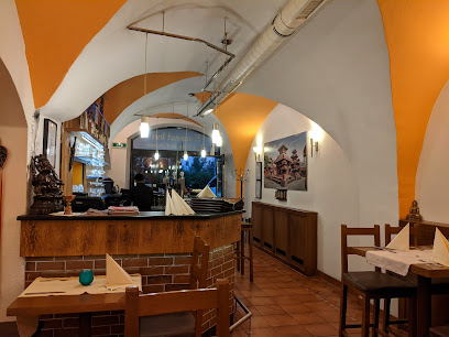 Everest Inn Fine Nepali Kitchen - Innstraße 13, 6020 Innsbruck, Austria