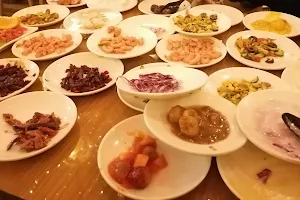 مطعم كباب جلال image