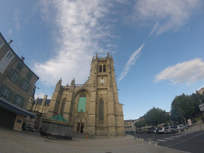 Photo du Banque Église st Jean à Ambert