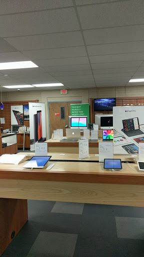 Book Store «Coyote Bookstore», reviews and photos, 6100 University Pkwy, San Bernardino, CA 92407, USA