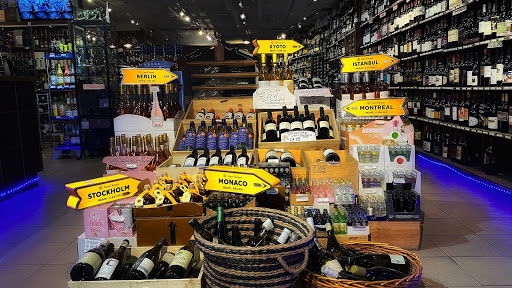 Liquor Store «New York Wine Exchange», reviews and photos, 9 Broadway, New York, NY 10004, USA