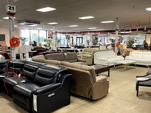 Outlet Store «Rooms To Go Outlet Furniture Store - Clearwater», reviews and photos, 21411 US-19, Clearwater, FL 33759, USA