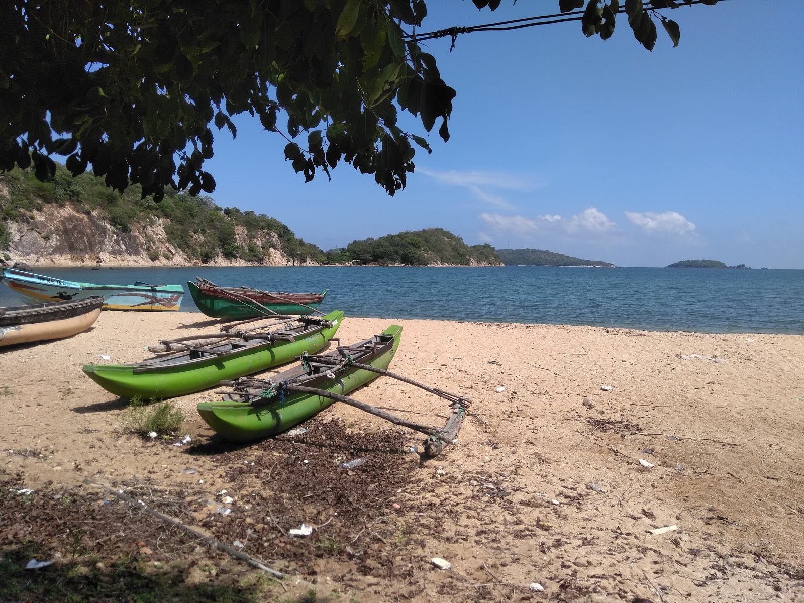 Photo de Karumalaiyootru Beach - endroit populaire parmi les connaisseurs de la détente