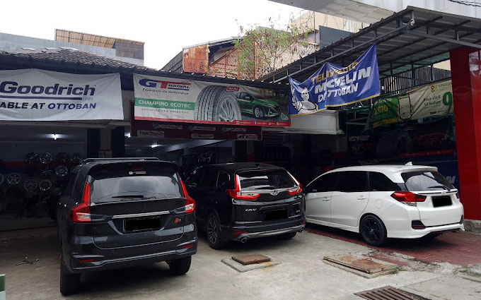 Ottoban Pluit - Toko Ban & Velg Mobil Jakarta Utara (gt Radial, Toyo Tires, Michelin, Bf Goodrich) Photo