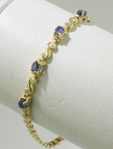 Pawn Shop «Alpha Gold Exchange Inc», reviews and photos, 2201 E Monument St, Baltimore, MD 21205, USA