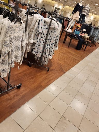 Shopping Mall «Castleton Square», reviews and photos, 6020 E 82nd St, Indianapolis, IN 46250, USA