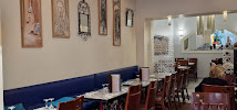 Atmosphère du Restaurant marocain Au P'tit Cahoua à Paris - n°1