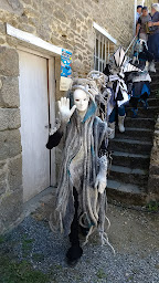 Photo n°42 de Le Petit Monde à Saint-Georges-Buttavent ()