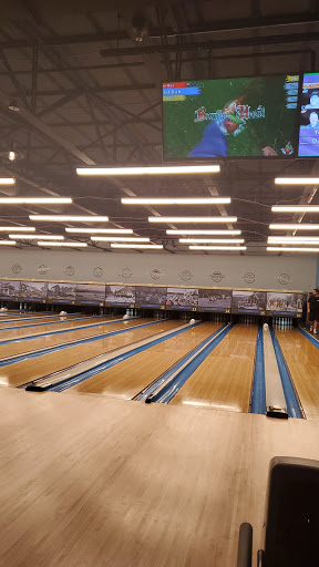 Bowling Alley «Village Lanes Bowling Center», reviews and photos, 49 Catoctin Cir SE, Leesburg, VA 20175, USA