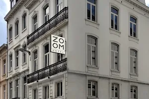 Zoom Hotel image
