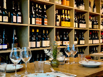 Atmosphère du L'Ami Pinot - Restaurant / Bar à vin à L'Isle-Adam - n°18