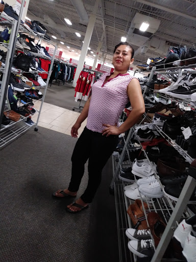 Clothing Store «Burlington Coat Factory», reviews and photos, 6725 E Black Horse Pike, Egg Harbor Township, NJ 08234, USA