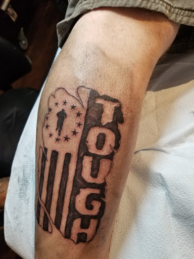 Tattoo Shop «Fallen Angel Tattoo Studio», reviews and photos, 20041 S Tamiami Trail, Estero, FL 33928, USA