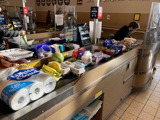 Supermarket «ALDI», reviews and photos, 801 Interstate Dr, Champaign, IL 61822, USA