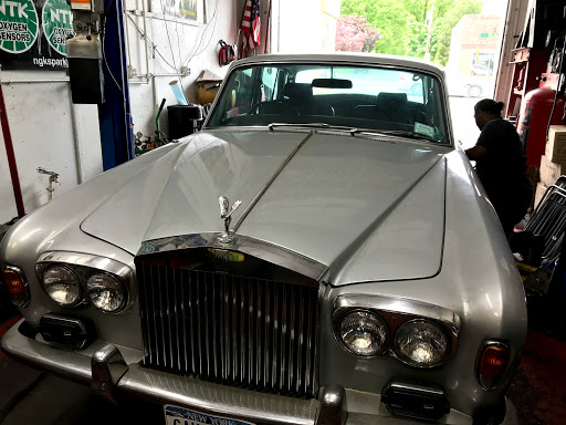 Auto Repair Shop «Floral Park Gas & Auto Repair», reviews and photos, 286 Jericho Turnpike, Floral Park, NY 11001, USA