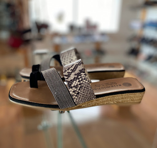 Shoe Store «Rainsong Shoes», reviews and photos, 117 Plaza St, Healdsburg, CA 95448, USA